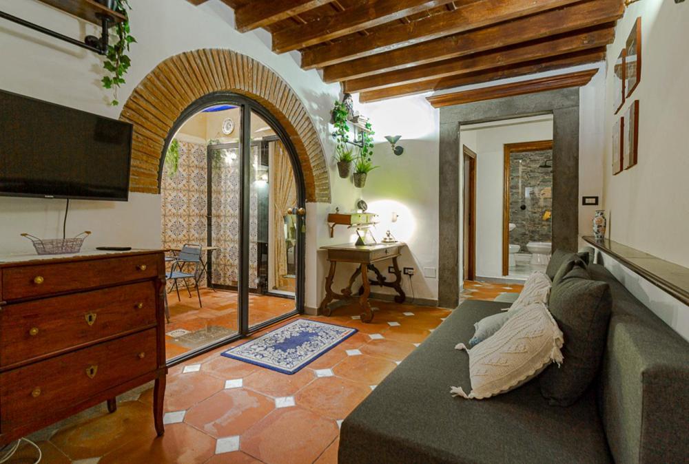 The Ancient Serragli Court Apartamento *