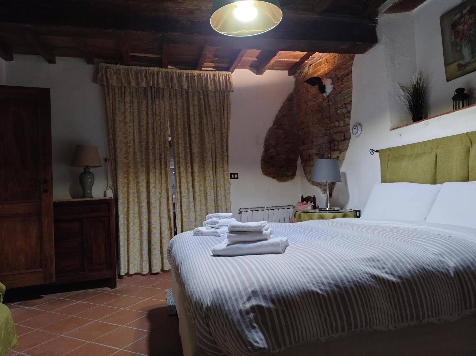 The Ancient Serragli Court Apartamento *