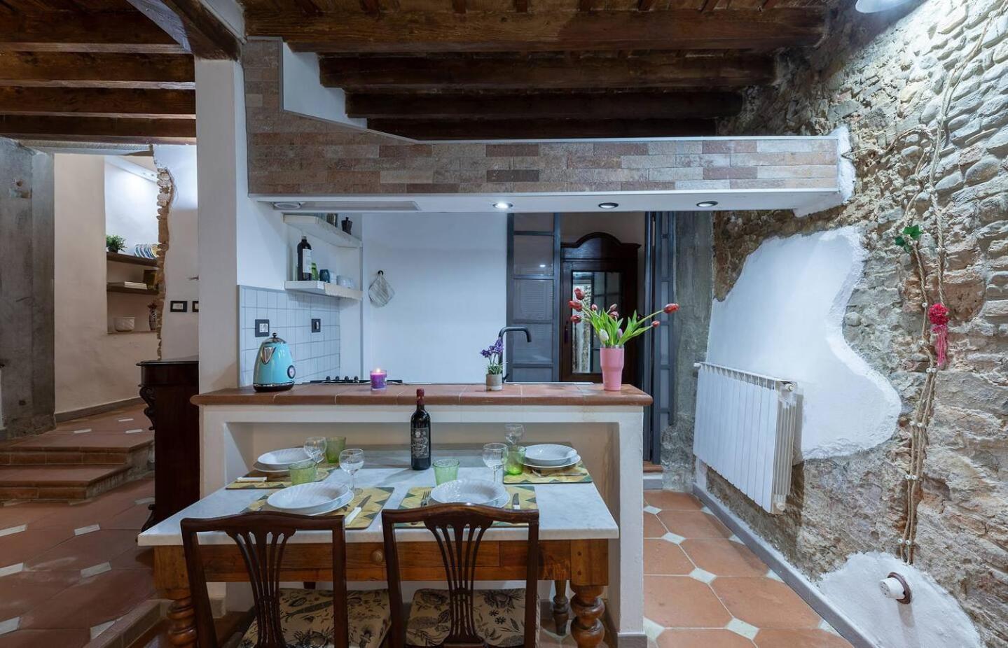 The Ancient Serragli Court Apartamento