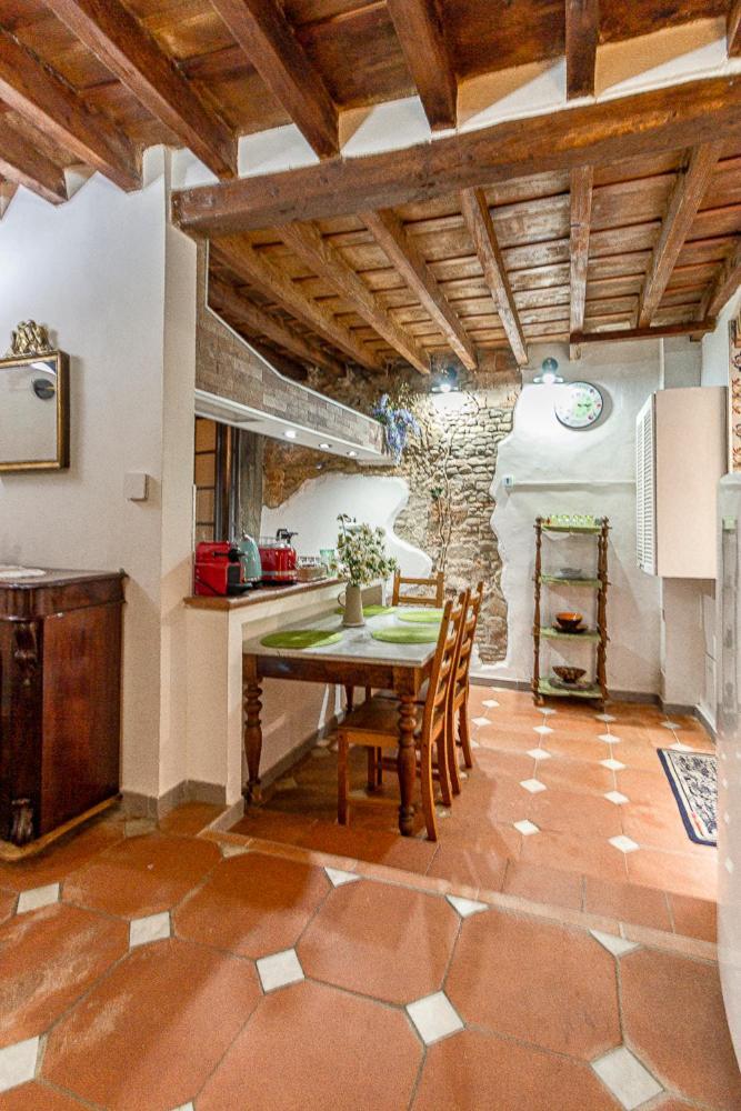 The Ancient Serragli Court Apartamento