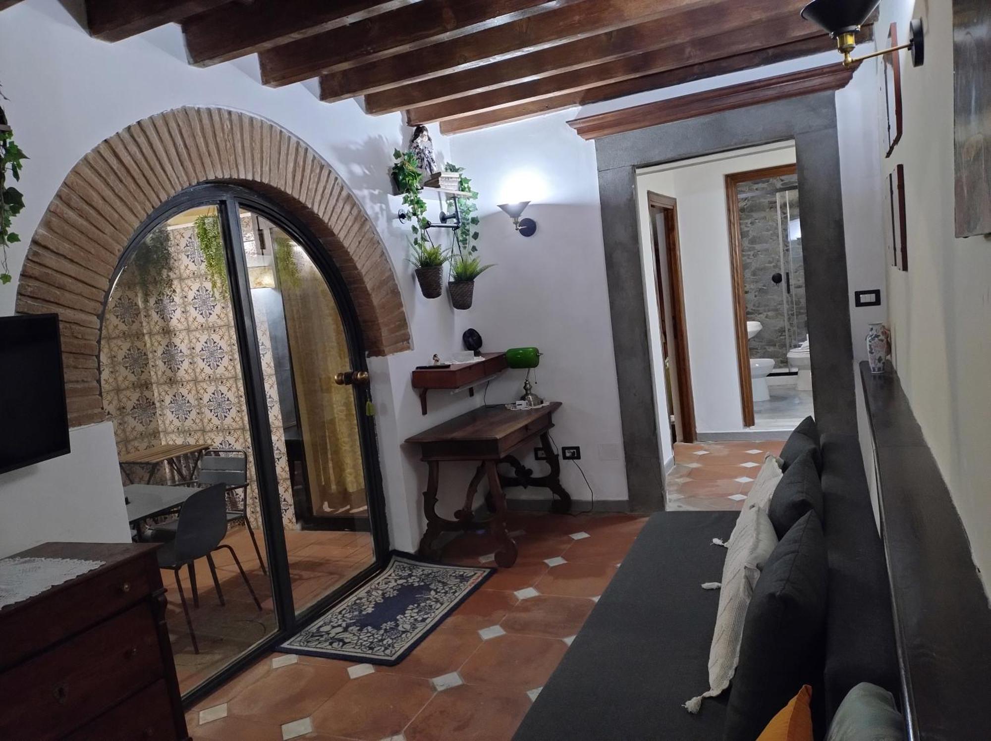 The Ancient Serragli Court Apartamento *